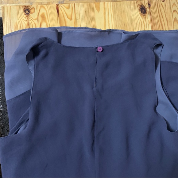 Lightweight Chic Dress - Picture 3 of 3